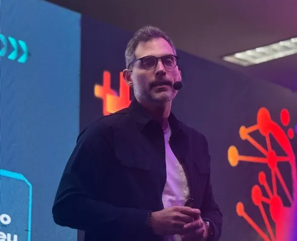 Osvaldo Aranha palestrando no 19º Congresso de Gestão de Pessoas